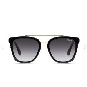 NWOT Quay Sunglasses Sweet Dreams Standard in Black and Smoke